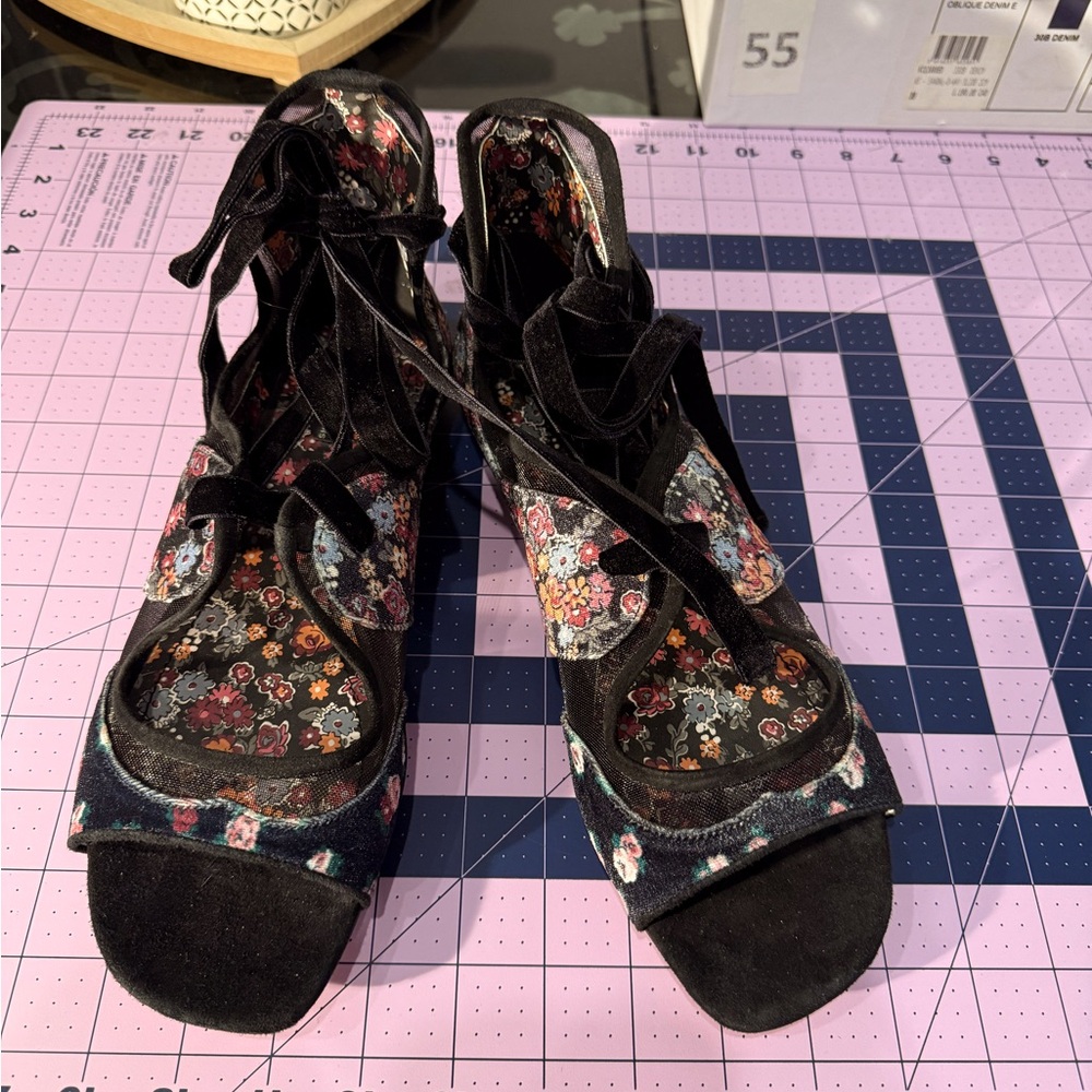 Coach x Tabitha Simmons Wrap sandal brand new never worn